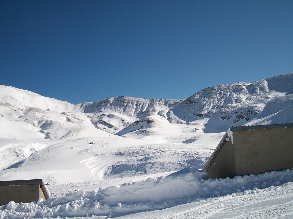 ליצאנו אין בלוודרה Hotel Everest מראה חיצוני תמונה